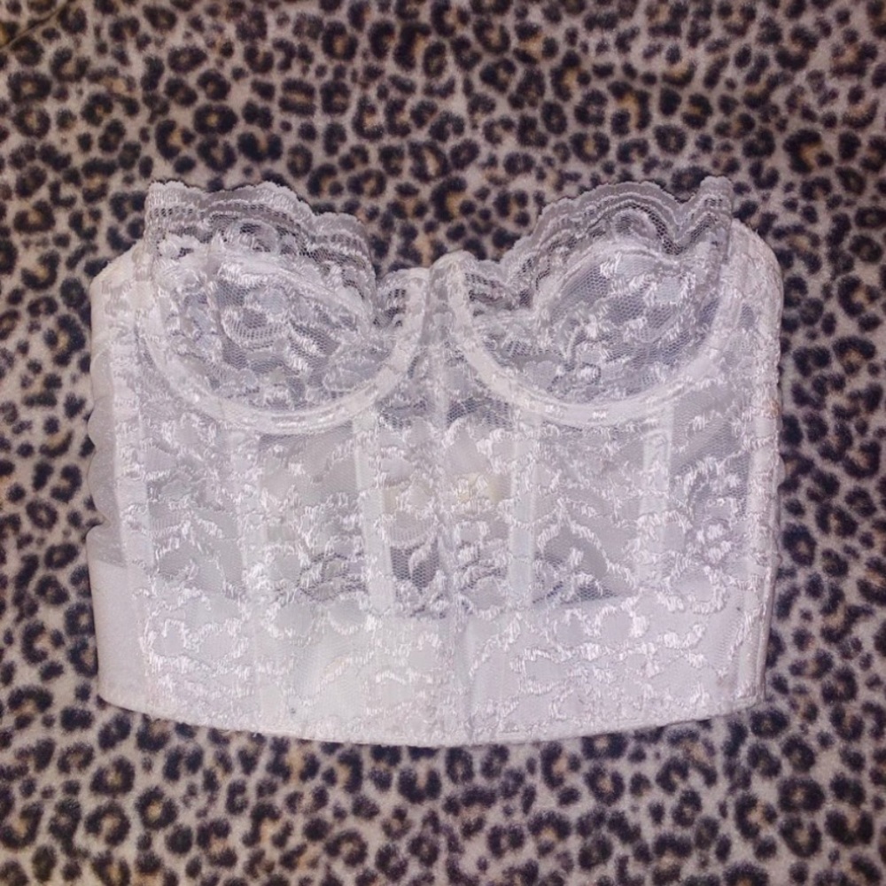 White lace corset crop top